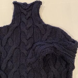 Zara Cable Knit Turtleneck Sweater • Size Medium